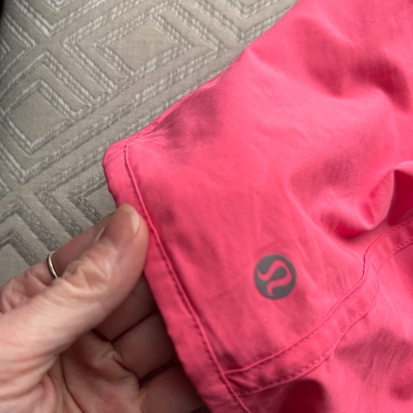 EUC Lululemon 10 Tracker Shorts Pink - Picture 8 of 10